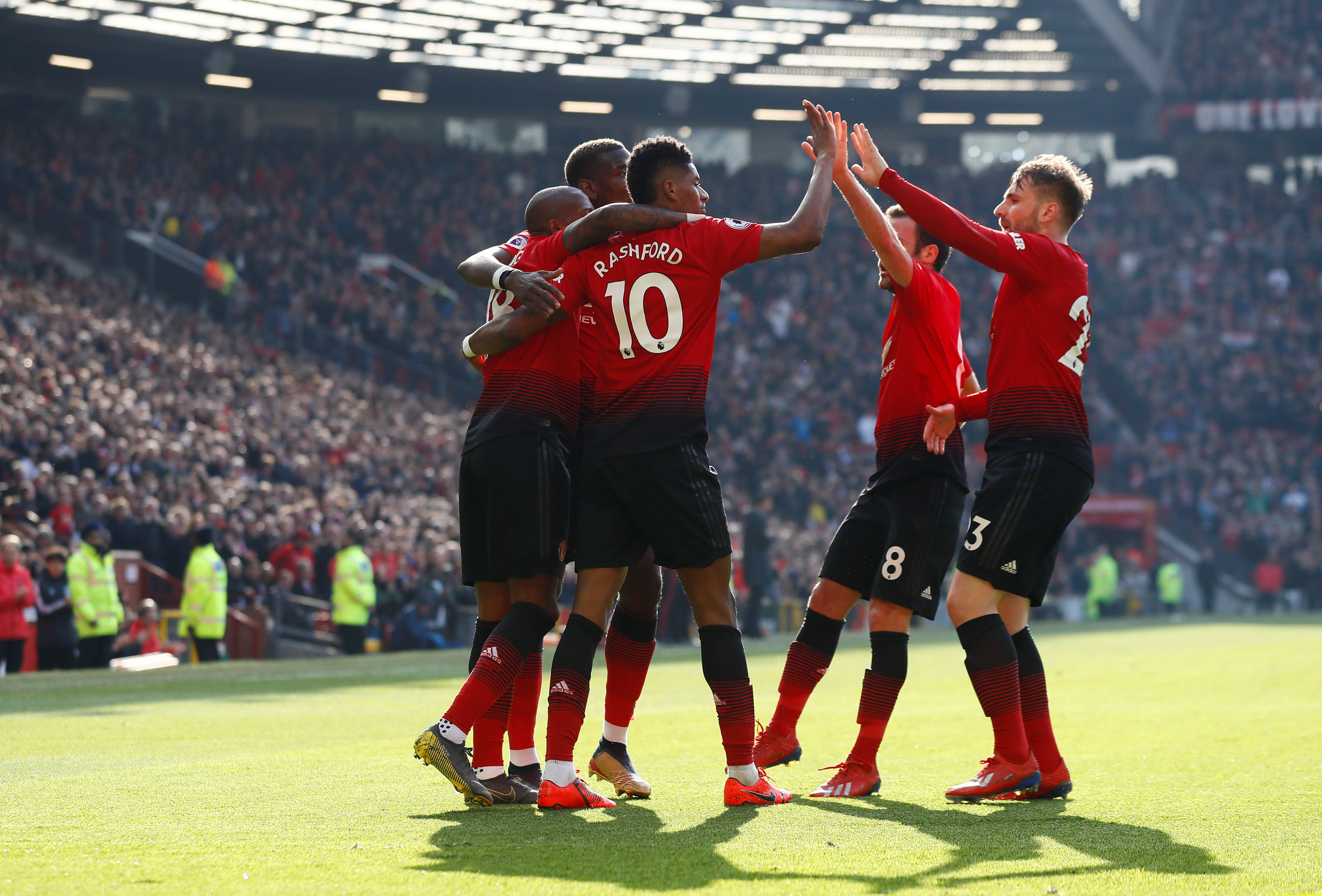 特的缺席而 特的缺席而