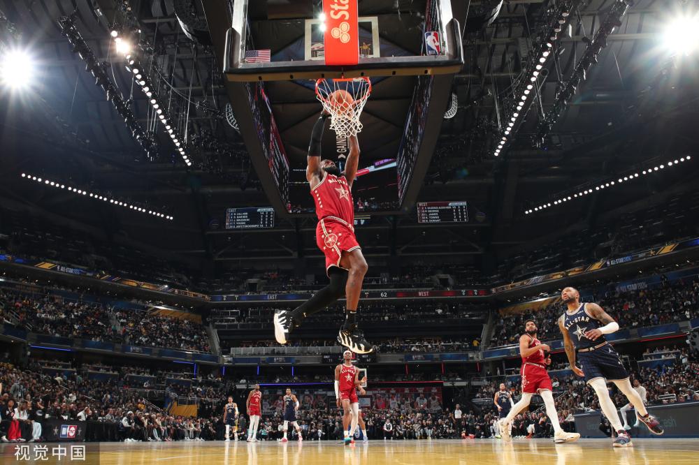 发球迷的热 发球迷的热